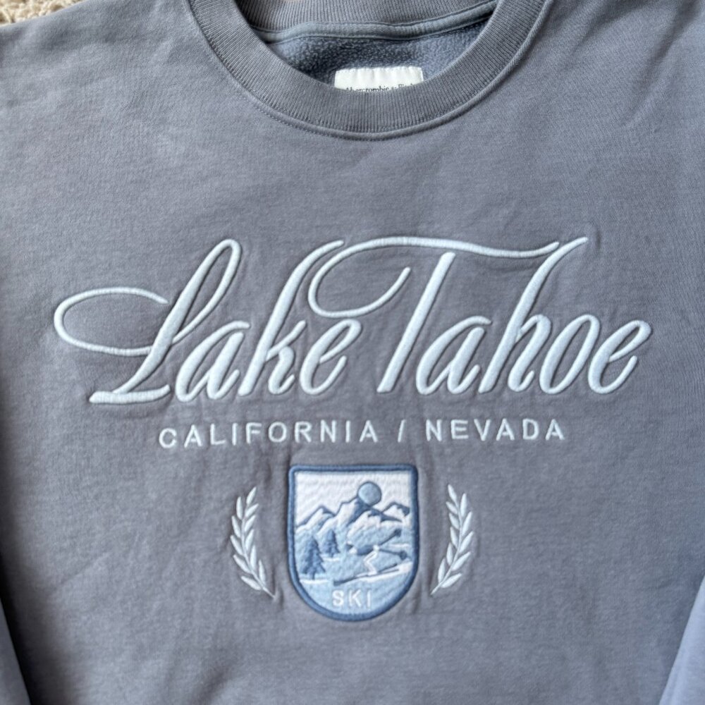 Abercrombie Lake Tahoe Crewneck Sweatshirt Gray Size M - Picture 2 of 5